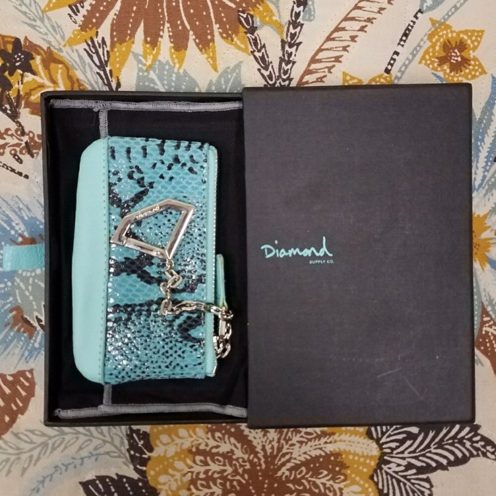 Diamond supply co key case